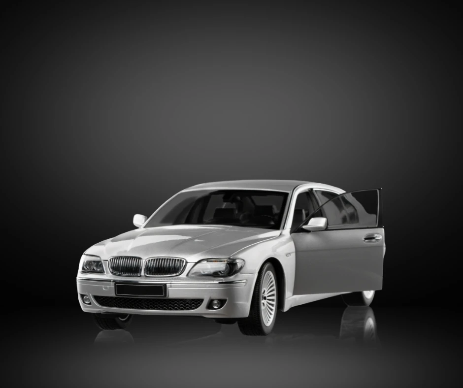 Car loan calculator tool showing $25,000 vehicle financing example and payment calculation